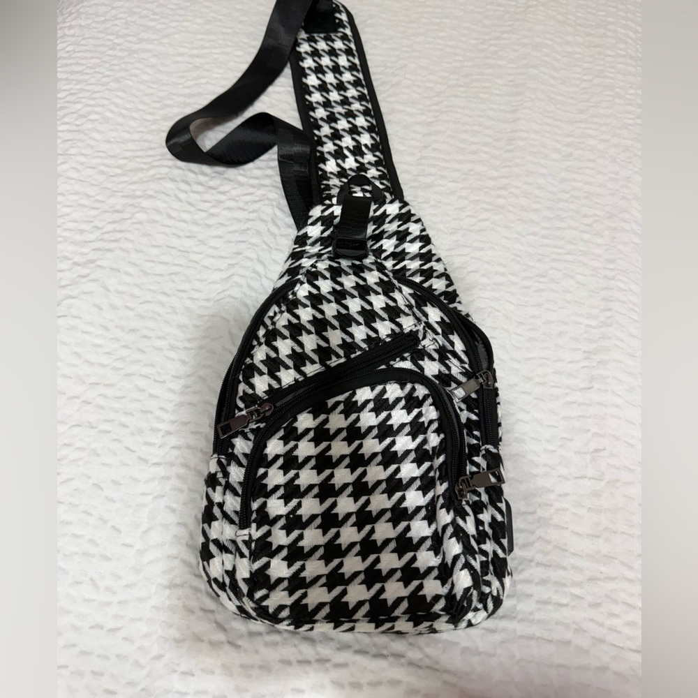 NWOT Stylish Black and white Sling Bag